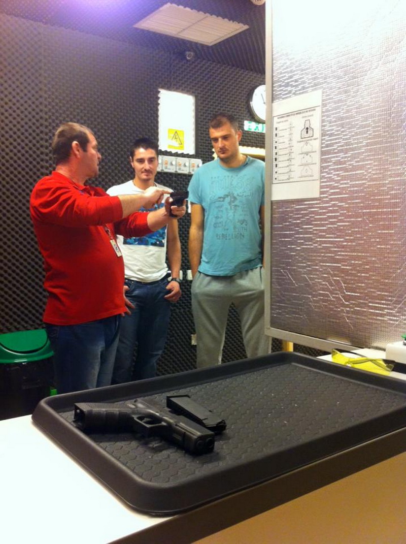 voleibalistii de la cvm tomis si au reglat tirul la poligonul de tragere 568482 voleibalistii de la cvm tomis si au reglat tirul la poligonul de tragere 568482