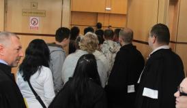 Judecat în arest la domiciliu după ce ar fi încercat să mituiască un poliţist 