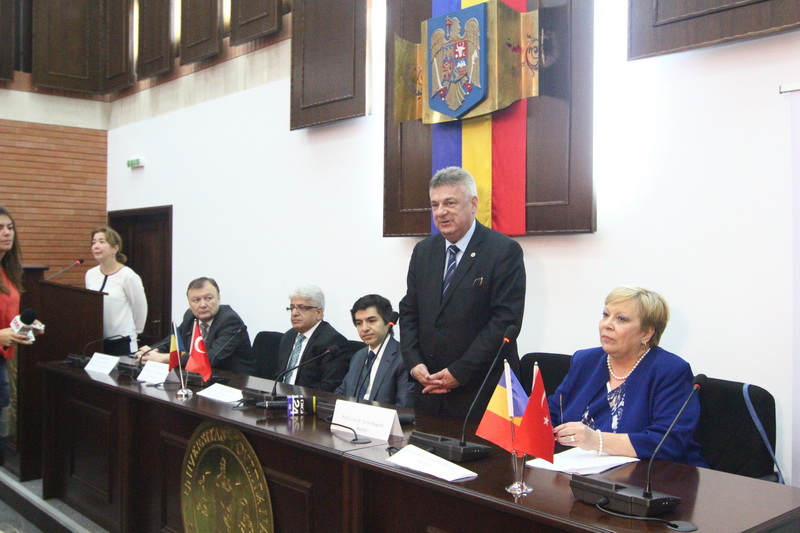 tika la constanta ambasadorul turciei osman koray ertas si consulul ali bozcaliskan au inaugurat lectoratul tika la constanta ambasadorul turciei osman koray ertas si consulul ali bozcaliskan au inaugurat lectoratul