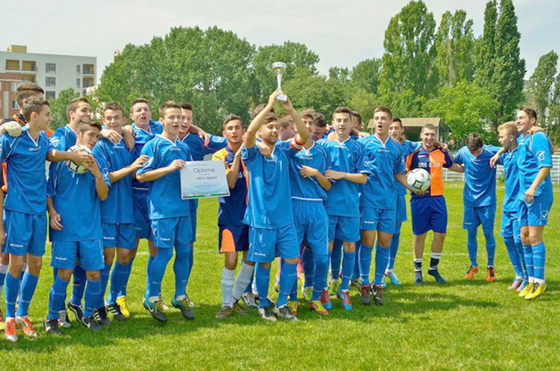 nasa am avut emotii mai mari ca la concurs atleta andreea lefcenco si arbitrul iulian barbu au botezat nasa am avut emotii mai mari ca la concurs atleta andreea lefcenco si arbitrul iulian barbu au botezat