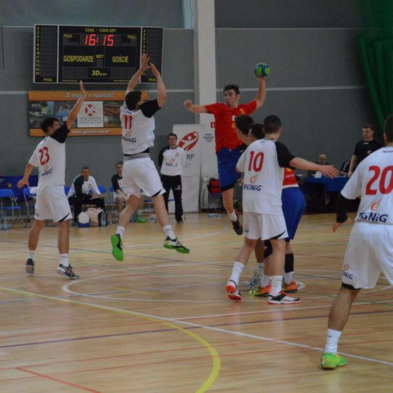 handbalistii juniori de la css1 constanta fac furori uriasul din murfatlar raul manoila bombardeaza portile handbalistii juniori de la css1 constanta fac furori uriasul din murfatlar raul manoila bombardeaza portile