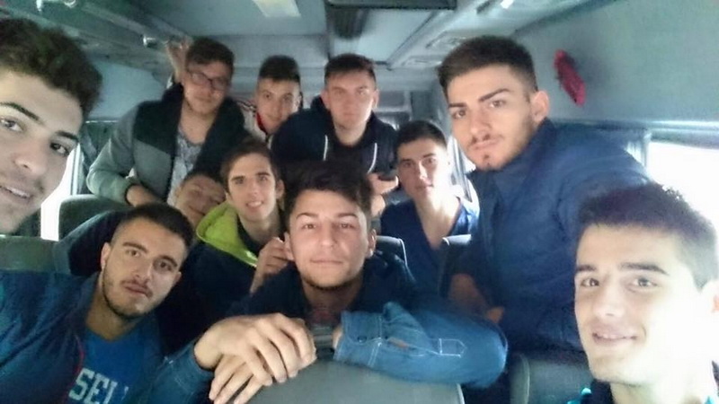 handbalistii juniori de la css1 constanta fac furori uriasul din murfatlar raul manoila bombardeaza portile handbalistii juniori de la css1 constanta fac furori uriasul din murfatlar raul manoila bombardeaza portile