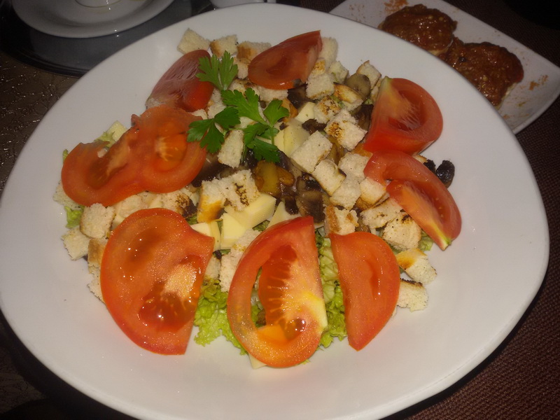 restaurantul temple local desprins din evul mediu si ancorat in realitatea friguroasa a constantei galerie