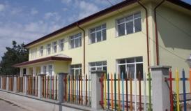 La Topraisar se lucrează intens la proiectele pe fonduri comunitare Bani europeni pentru o sală de sport a liceului