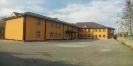 Pregătiri pentru asfaltare Un pas până ce noul sediu al şcolii din Poarta Albă îşi va deschide porţile pentru elevi