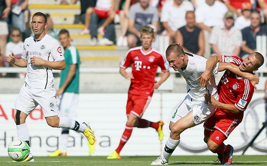 fotbalist la farul constanta onisor nicorec a facut schimb de tricouri cu thomas muller de la bayern fotbalist la farul constanta onisor nicorec a facut schimb de tricouri cu thomas muller de la bayern