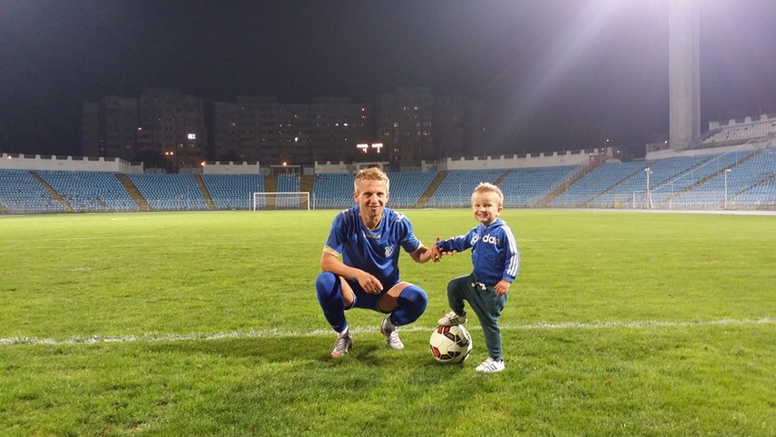 fotbalist la farul constanta onisor nicorec a facut schimb de tricouri cu thomas muller de la bayern fotbalist la farul constanta onisor nicorec a facut schimb de tricouri cu thomas muller de la bayern