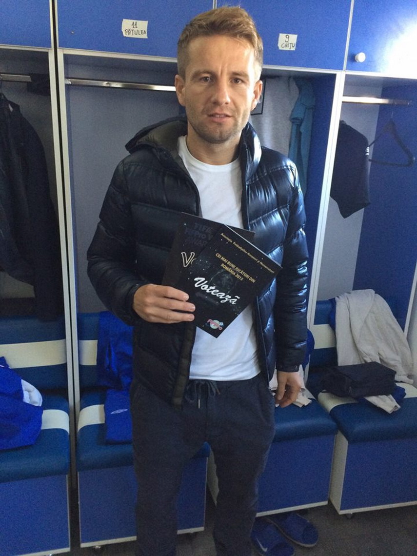 fotbalist la farul constanta onisor nicorec a facut schimb de tricouri cu thomas muller de la bayern fotbalist la farul constanta onisor nicorec a facut schimb de tricouri cu thomas muller de la bayern