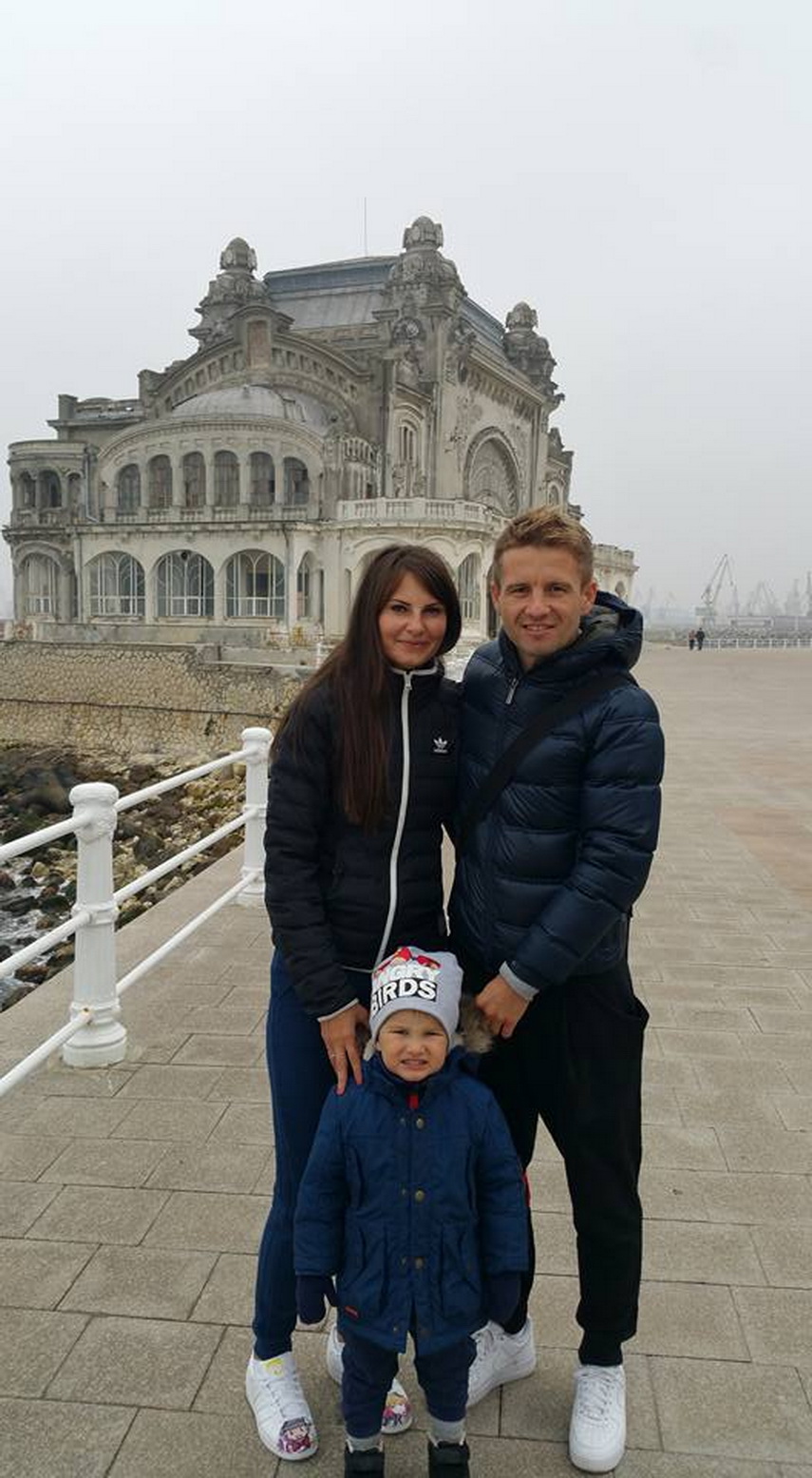 fotbalist la farul constanta onisor nicorec a facut schimb de tricouri cu thomas muller de la bayern fotbalist la farul constanta onisor nicorec a facut schimb de tricouri cu thomas muller de la bayern