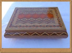 Handmade by Carmen Petrișor Lemnul si utilizarile lui!