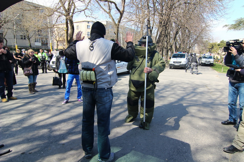 istoricul atentatelor din constanta cum recunosti un terorist tehnica pusa la dispozitie gratis de sri istoricul atentatelor din constanta cum recunosti un terorist tehnica pusa la dispozitie gratis de sri