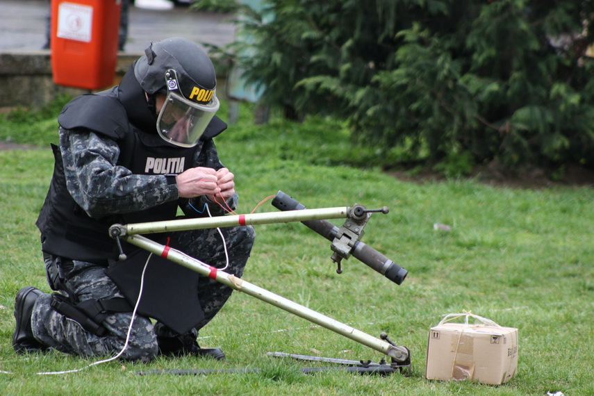 istoricul atentatelor din constanta cum recunosti un terorist tehnica pusa la dispozitie gratis de sri istoricul atentatelor din constanta cum recunosti un terorist tehnica pusa la dispozitie gratis de sri