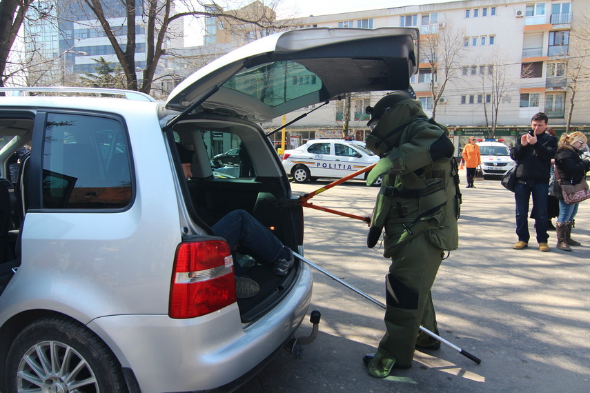 istoricul atentatelor din constanta cum recunosti un terorist tehnica pusa la dispozitie gratis de sri istoricul atentatelor din constanta cum recunosti un terorist tehnica pusa la dispozitie gratis de sri