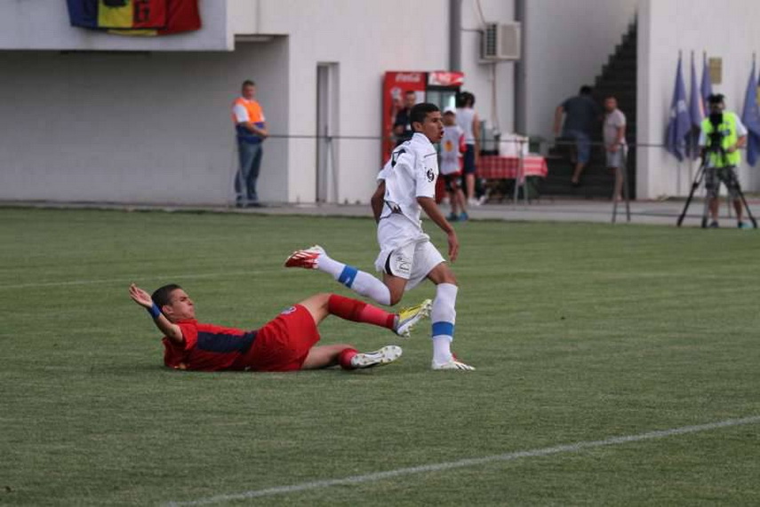 fiul lui sandu taranu fotbalistul tudor taranu de la farul constanta copil de mingi la meciurile stelei fiul lui sandu taranu fotbalistul tudor taranu de la farul constanta copil de mingi la meciurile stelei