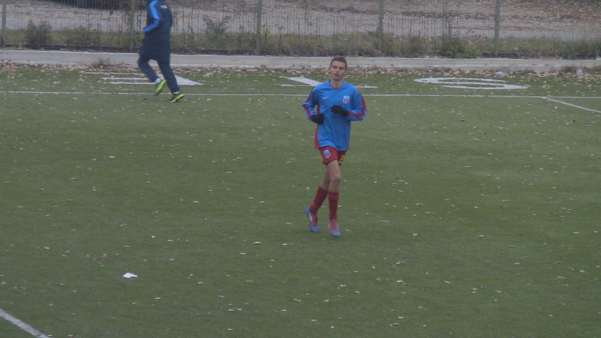 fiul lui sandu taranu fotbalistul tudor taranu de la farul constanta copil de mingi la meciurile stelei fiul lui sandu taranu fotbalistul tudor taranu de la farul constanta copil de mingi la meciurile stelei