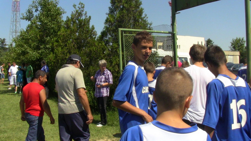 fiul lui sandu taranu fotbalistul tudor taranu de la farul constanta copil de mingi la meciurile stelei fiul lui sandu taranu fotbalistul tudor taranu de la farul constanta copil de mingi la meciurile stelei