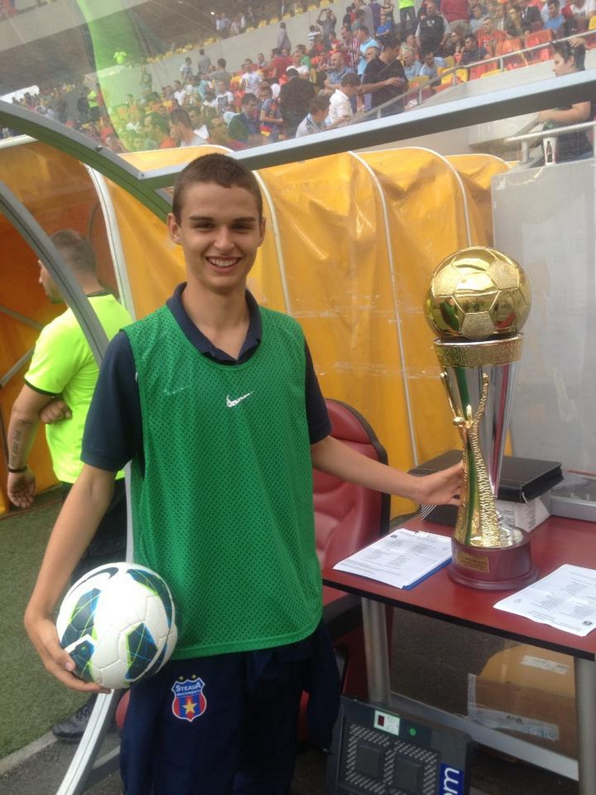 fiul lui sandu taranu fotbalistul tudor taranu de la farul constanta copil de mingi la meciurile stelei fiul lui sandu taranu fotbalistul tudor taranu de la farul constanta copil de mingi la meciurile stelei