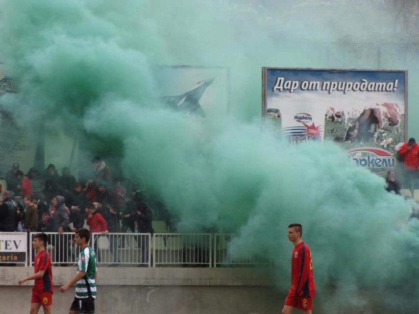 fiul lui sandu taranu fotbalistul tudor taranu de la farul constanta copil de mingi la meciurile stelei fiul lui sandu taranu fotbalistul tudor taranu de la farul constanta copil de mingi la meciurile stelei