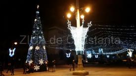 Fotoreportaj Atmosferă de sărbătoare în Piaţa Ovidiu