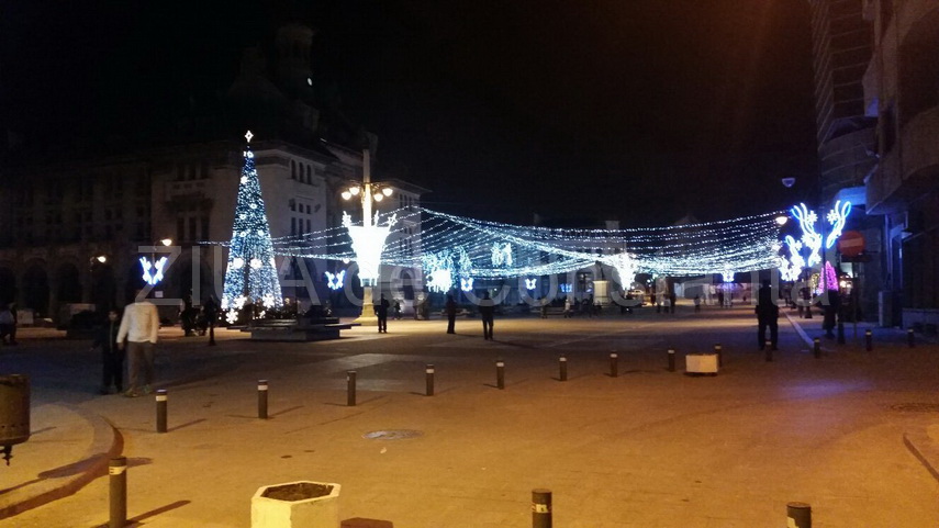 fotoreportaj atmosfera de sarbatoare in piata ovidiu 575710