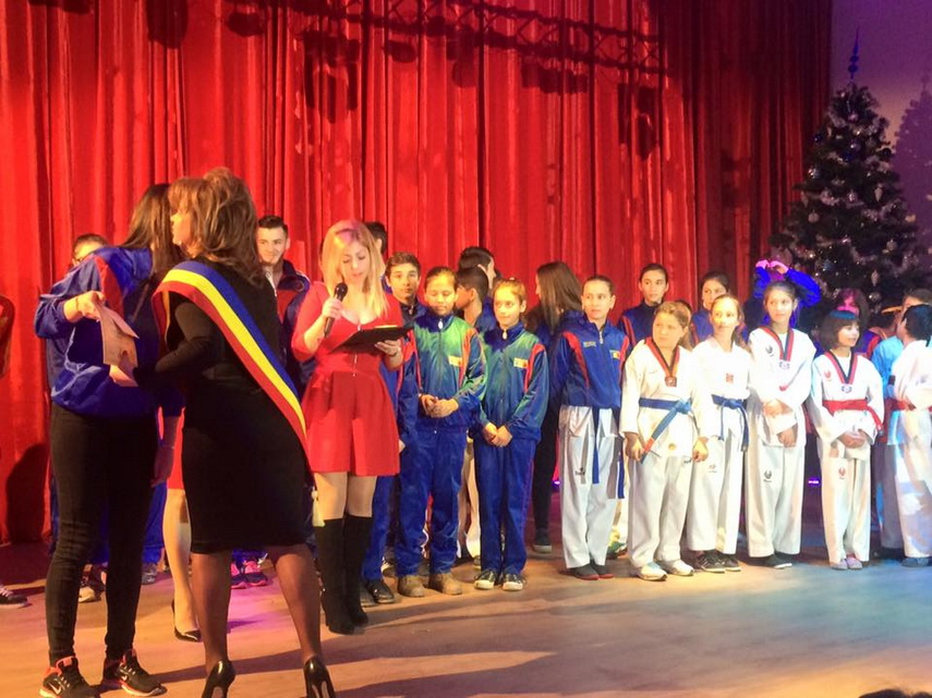 performantele sportivilor de taekwondo au fost rasplatite la mihail kogalniceanu primarul ancuta belu performantele sportivilor de taekwondo au fost rasplatite la mihail kogalniceanu primarul ancuta belu