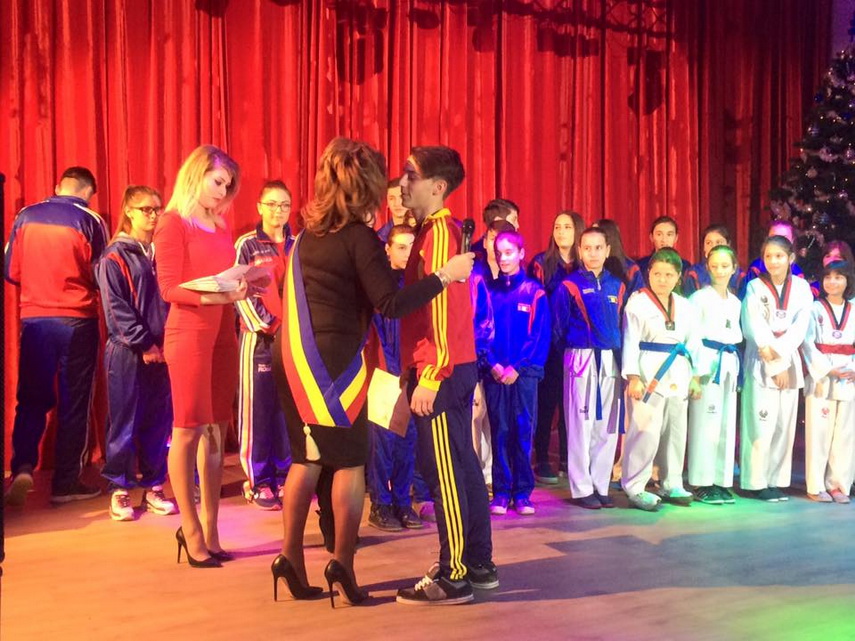 performantele sportivilor de taekwondo au fost rasplatite la mihail kogalniceanu primarul ancuta belu performantele sportivilor de taekwondo au fost rasplatite la mihail kogalniceanu primarul ancuta belu