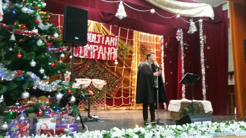 la invitatia primarului mariana gaju fuego a cantat pentru cumpaneni colinde si cantece de suflet galerie la invitatia primarului mariana gaju fuego a cantat pentru cumpaneni colinde si cantece de suflet galerie