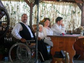 Rapsod popular, implicat într-un grav accident rutier la Runcu