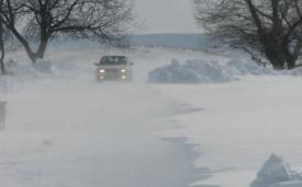 Autoritățile solicită cetăţenilor să nu părăsească localităţile