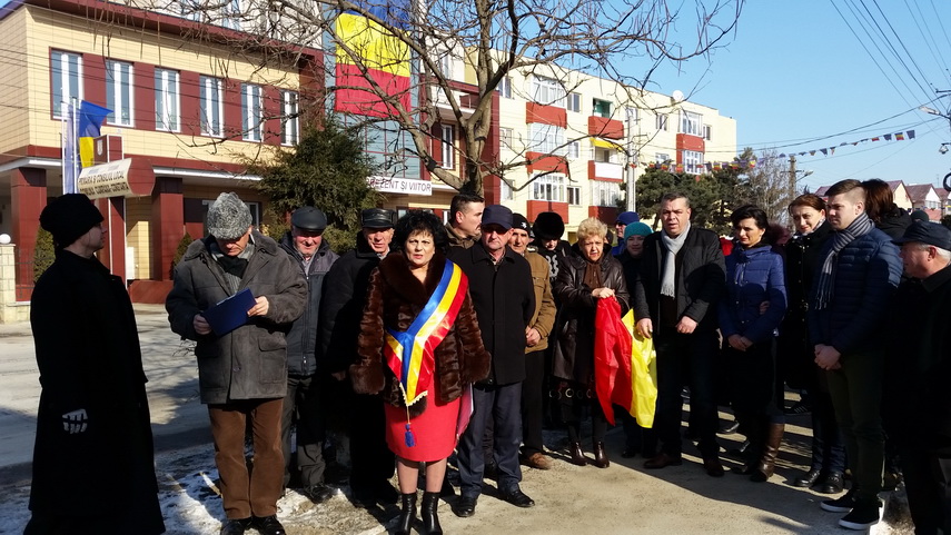 mica unire sarbatorita la cumpana primarul mariana gaju aducem un omagiu eroilor dar si celor care sunt mica unire sarbatorita la cumpana primarul mariana gaju aducem un omagiu eroilor dar si celor care sunt
