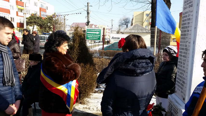 mica unire sarbatorita la cumpana primarul mariana gaju aducem un omagiu eroilor dar si celor care sunt mica unire sarbatorita la cumpana primarul mariana gaju aducem un omagiu eroilor dar si celor care sunt