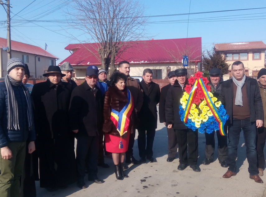 mica unire sarbatorita la cumpana primarul mariana gaju aducem un omagiu eroilor dar si celor care sunt mica unire sarbatorita la cumpana primarul mariana gaju aducem un omagiu eroilor dar si celor care sunt