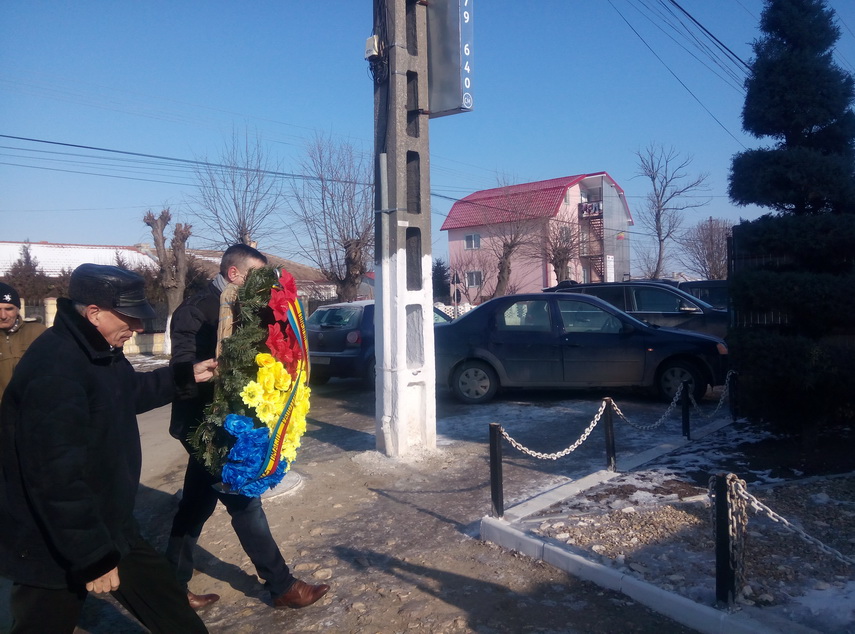 mica unire sarbatorita la cumpana primarul mariana gaju aducem un omagiu eroilor dar si celor care sunt mica unire sarbatorita la cumpana primarul mariana gaju aducem un omagiu eroilor dar si celor care sunt