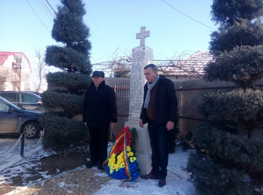 mica unire sarbatorita la cumpana primarul mariana gaju aducem un omagiu eroilor dar si celor care sunt mica unire sarbatorita la cumpana primarul mariana gaju aducem un omagiu eroilor dar si celor care sunt