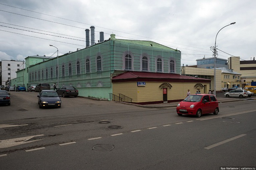 life in plastic is fantastic fagadau vrea un oras perfect din plastic cladirile inestetice imbracate life in plastic is fantastic fagadau vrea un oras perfect din plastic cladirile inestetice imbracate