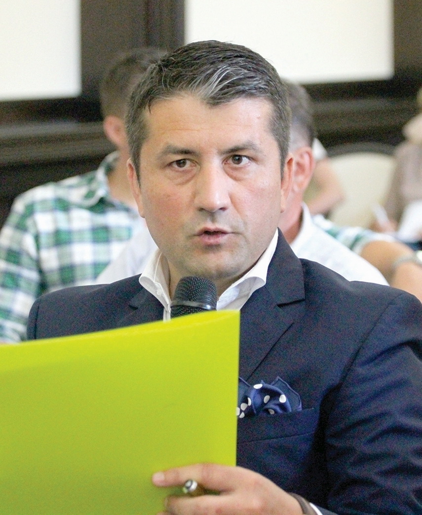 victoria lui bursuc adio puppy vet cainii fara stapan gestionati direct de angajatii primariei si de victoria lui bursuc adio puppy vet cainii fara stapan gestionati direct de angajatii primariei si de