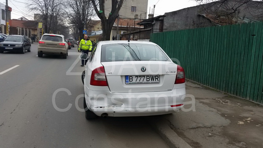 accident cu trei masini in constanta pe strada poporului 581368 accident cu trei masini in constanta pe strada poporului 581368
