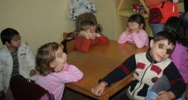 Primarul George Scupra investeşte în educaţie Primăria Ovidiu sprijină financiar copiii defavorizaţi, dar care vor să înveţe 