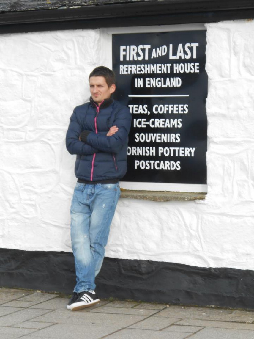 jucatorul cornel ciobanu format la fc farul a devenit tatic suntem cei mai bogati oameni din lume galerie jucatorul cornel ciobanu format la fc farul a devenit tatic suntem cei mai bogati oameni din lume galerie