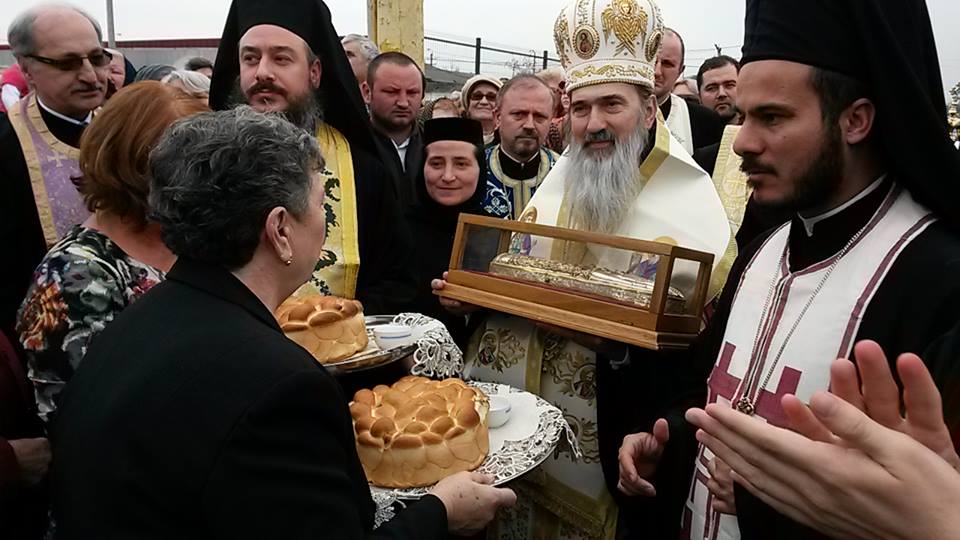 moastele sfantului ierarh nectarie au ajuns la constanta galerie foto 582803 moastele sfantului ierarh nectarie au ajuns la constanta galerie foto 582803