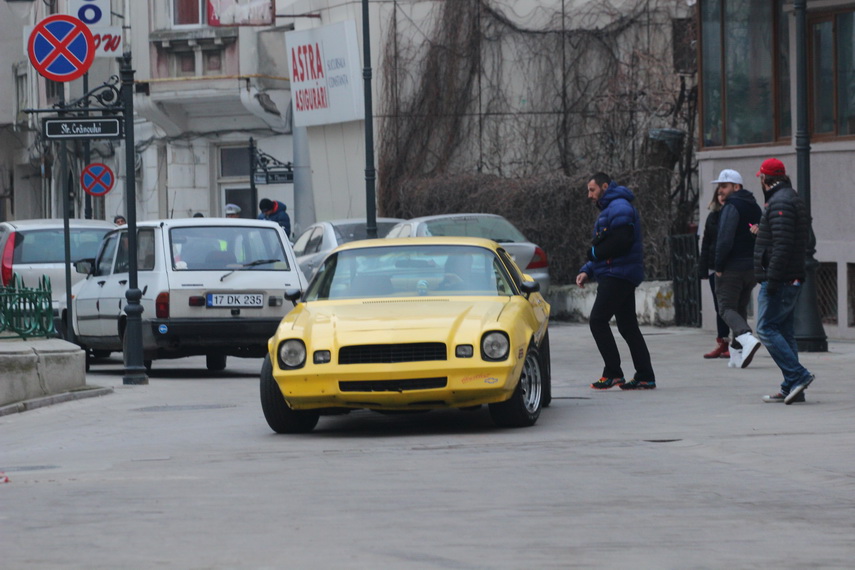 steven seagal ajunge in constanta piata ovidiu platou de filmare pentru un film de actiune galerie foto steven seagal ajunge in constanta piata ovidiu platou de filmare pentru un film de actiune galerie foto