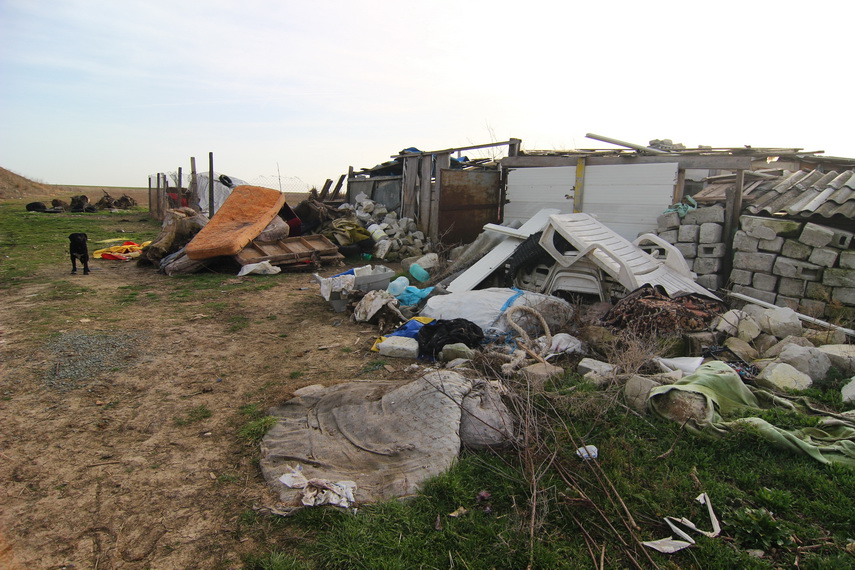 barbat gasit spanzurat la eforie sud ar fi avut degeraturi la picioare si trebuia sa le amputeze galerie barbat gasit spanzurat la eforie sud ar fi avut degeraturi la picioare si trebuia sa le amputeze galerie