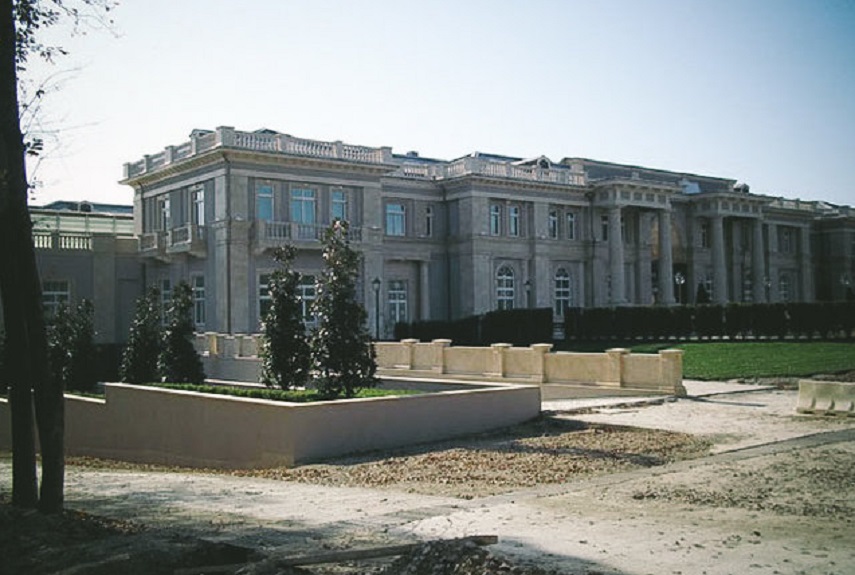 iata cum arata palatul de la marea neagra de 1 miliard de dolari care ar fi construit pentru vladimir iata cum arata palatul de la marea neagra de 1 miliard de dolari care ar fi construit pentru vladimir