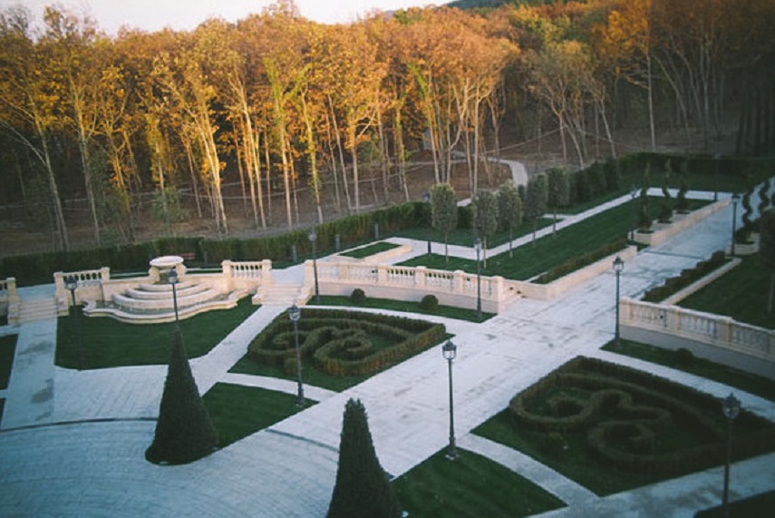 iata cum arata palatul de la marea neagra de 1 miliard de dolari care ar fi construit pentru vladimir iata cum arata palatul de la marea neagra de 1 miliard de dolari care ar fi construit pentru vladimir
