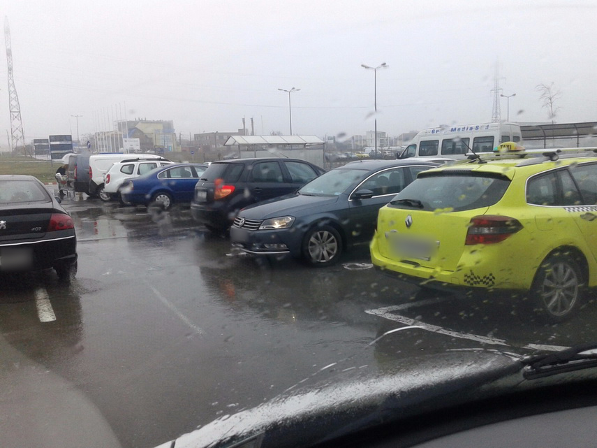 din ciclul parchez ca un bou asa se parcheaza la supermarketul din bulevardul aurel vlaicu 585096 din ciclul parchez ca un bou asa se parcheaza la supermarketul din bulevardul aurel vlaicu 585096