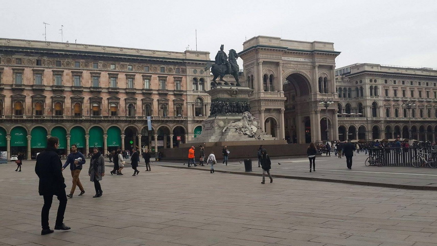 fostul portar al fc farul de ziua sa vlad neagu i a cerut mana anamariei cristea in fata domului din fostul portar al fc farul de ziua sa vlad neagu i a cerut mana anamariei cristea in fata domului din