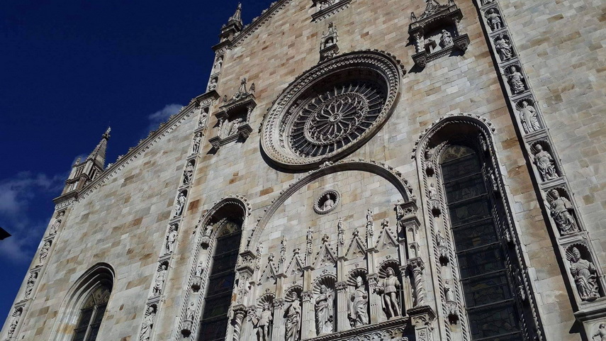 fostul portar al fc farul de ziua sa vlad neagu i a cerut mana anamariei cristea in fata domului din fostul portar al fc farul de ziua sa vlad neagu i a cerut mana anamariei cristea in fata domului din