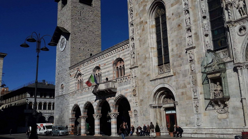 fostul portar al fc farul de ziua sa vlad neagu i a cerut mana anamariei cristea in fata domului din fostul portar al fc farul de ziua sa vlad neagu i a cerut mana anamariei cristea in fata domului din