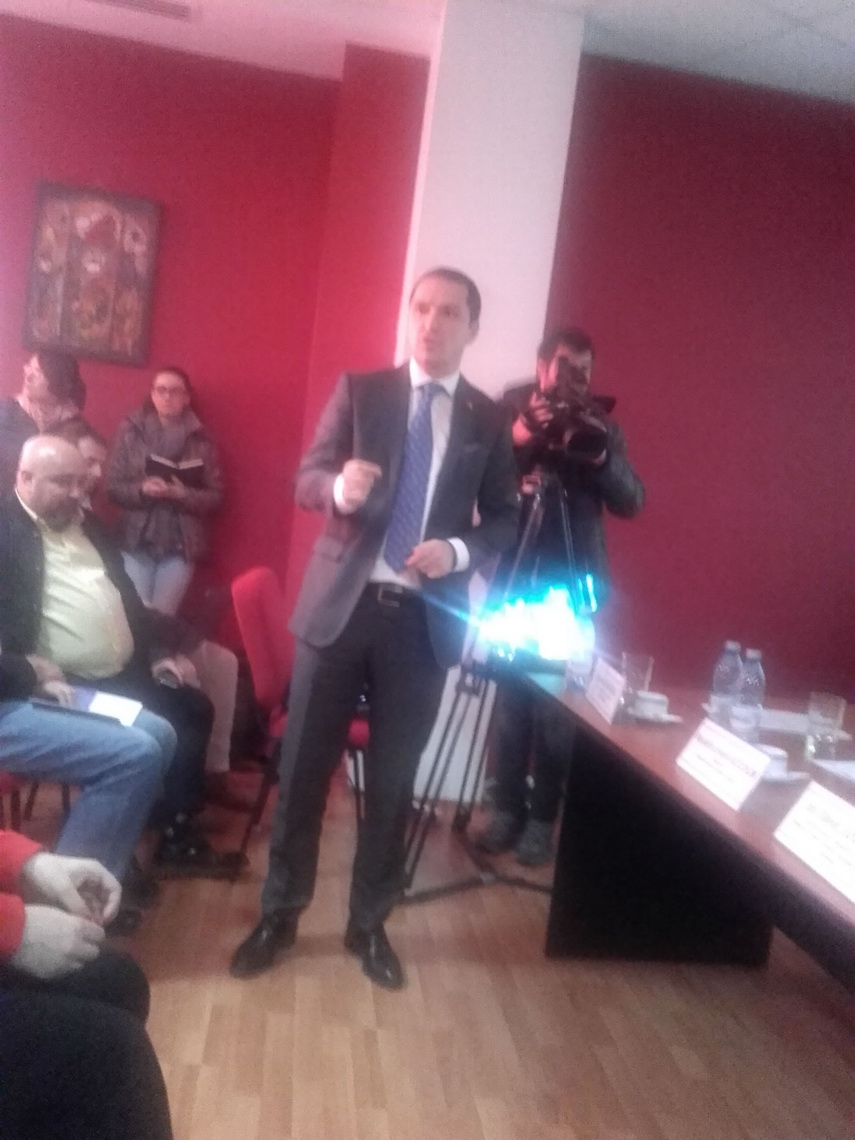 vesti bune pentru mii de turisti am scapat de rechinii cu sezlonguri 586951 vesti bune pentru mii de turisti am scapat de rechinii cu sezlonguri 586951