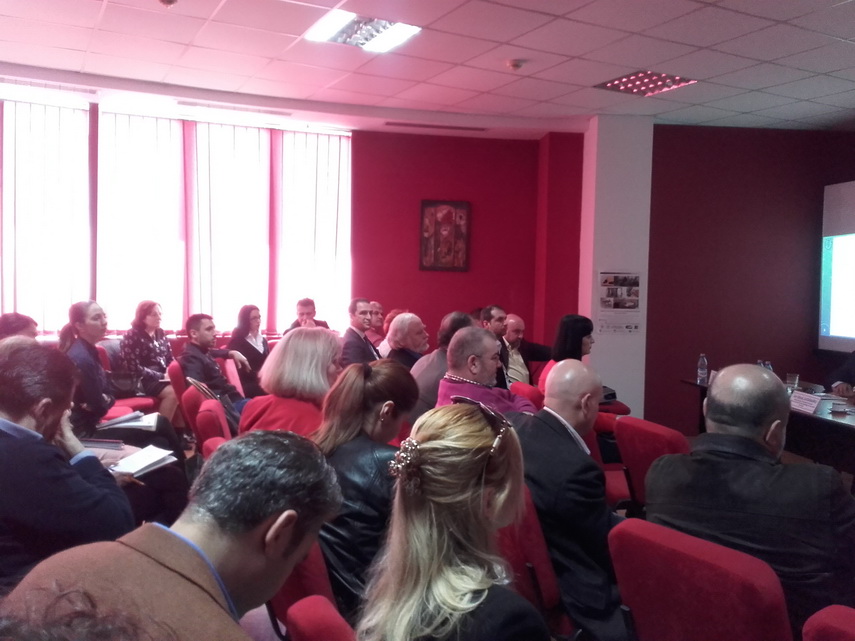 vesti bune pentru mii de turisti am scapat de rechinii cu sezlonguri 586951 vesti bune pentru mii de turisti am scapat de rechinii cu sezlonguri 586951